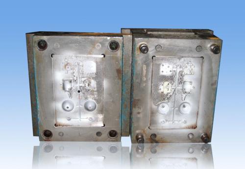 深圳塑膠模具廠，塑料模具零配件的熱處理工藝介紹